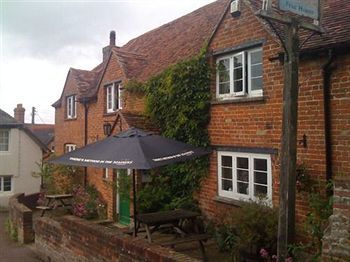Gatehangers Inn เอลส์เบอรี ภายนอก รูปภาพ